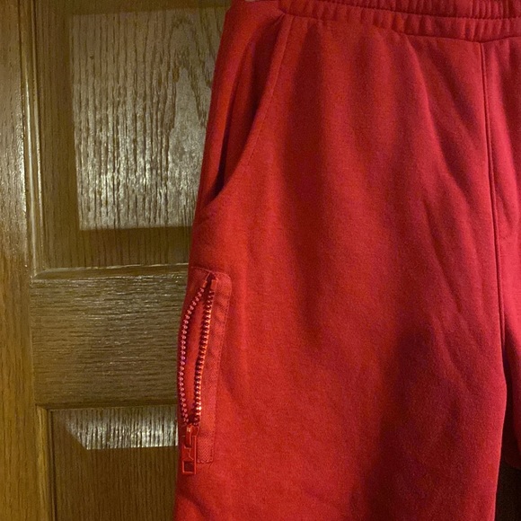 Boys red Michael Jordan sweatpants! - Picture 4 of 6
